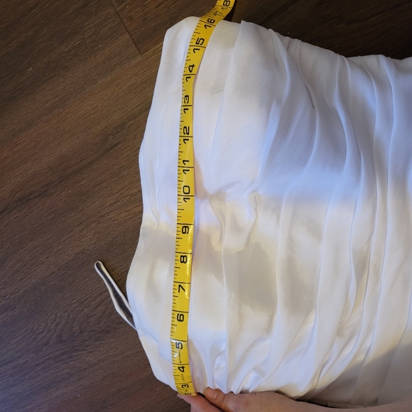 Wedding Dress - Picture 6 of 12